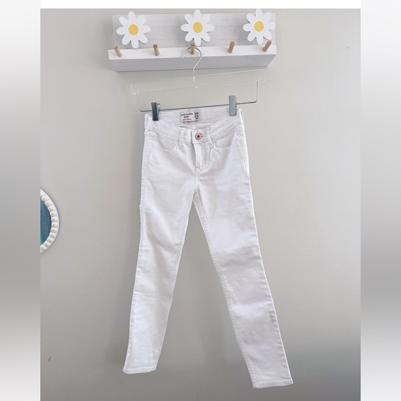 abercrombie kids Other - abercrombie kids Super Skinny White Jean size 9/10